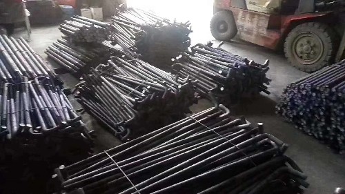 地腳螺栓規(guī)格型號(hào)是怎么打上去的？